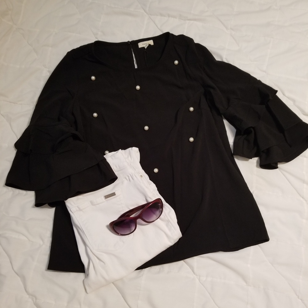 Last 1🌷Black pearl detail ruffle sleeved top - Picture 3 of 8